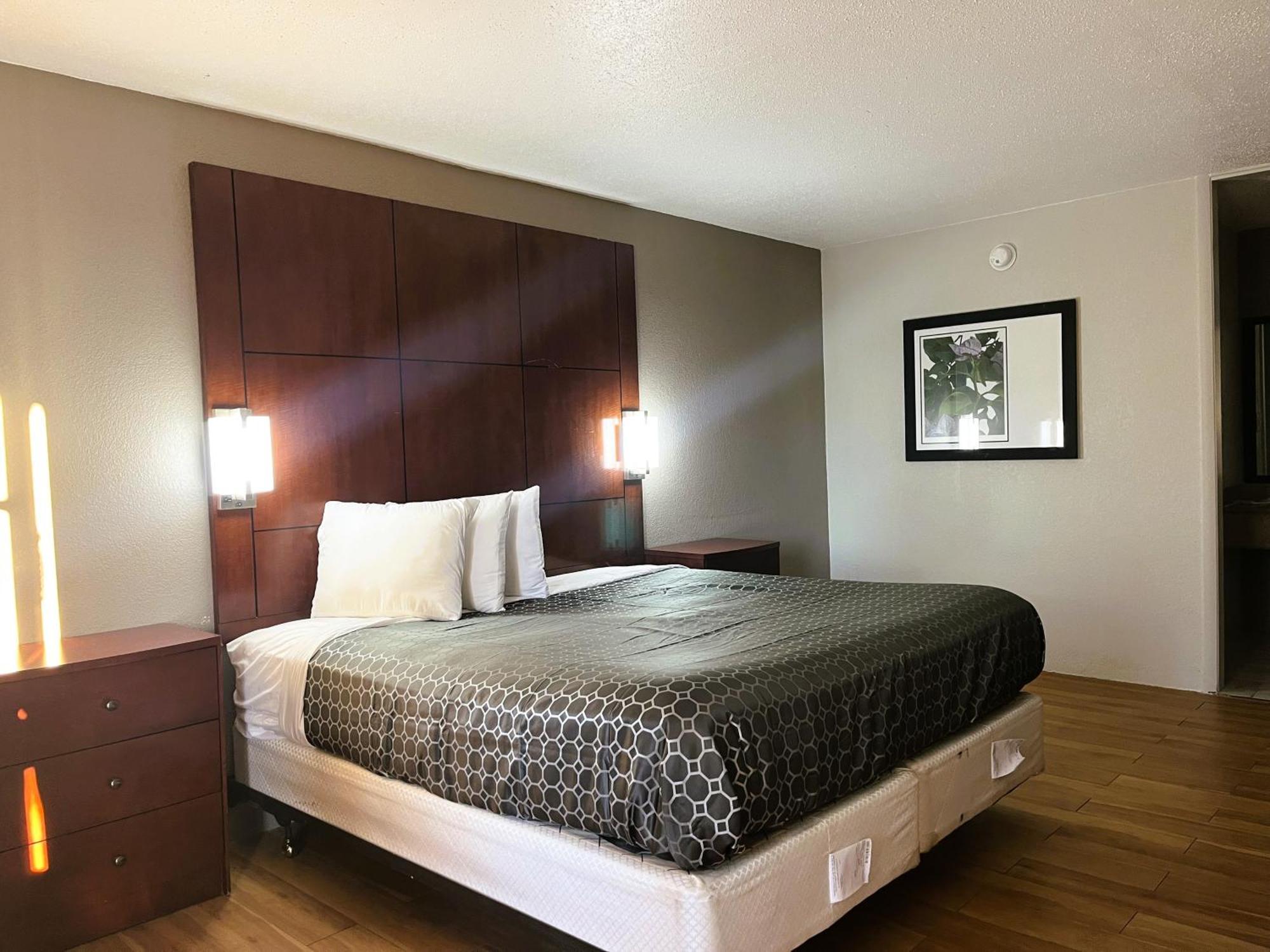 Budgetel Inn Phenix City Exterior foto