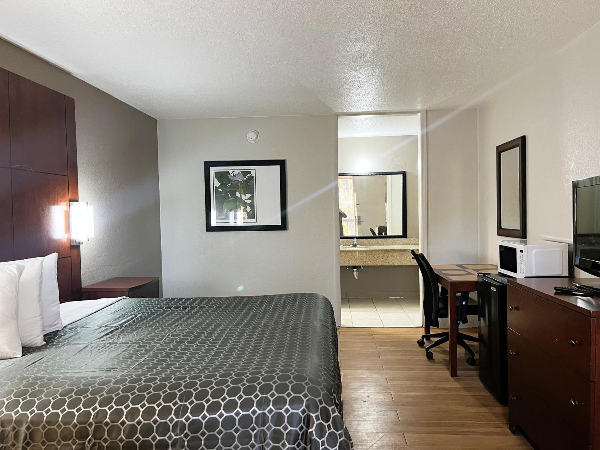 Budgetel Inn Phenix City Exterior foto